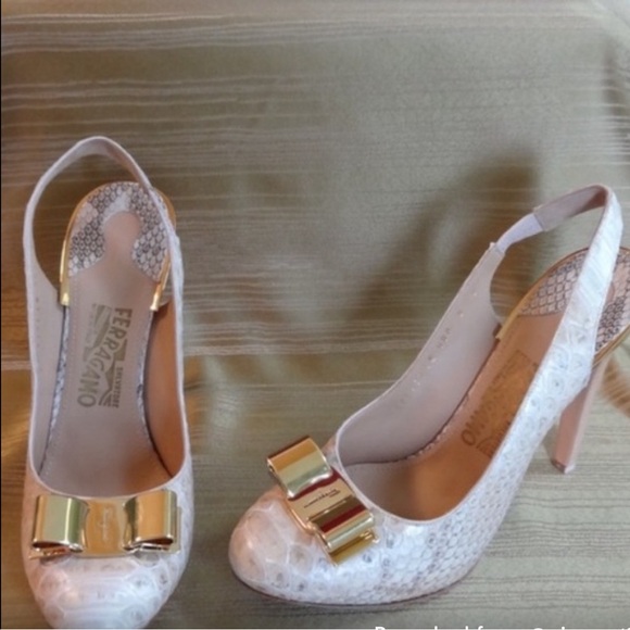 Salvatore Ferragamo Solidea Python Size 6 1/2 - Picture 8 of 11